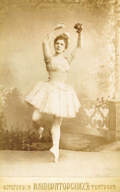 Pierina Legnani as Raymonda (1898)
