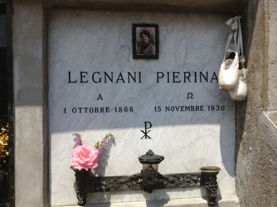 Pierina Legnani's grave in the Cemetery of Pognana Lario (2016)