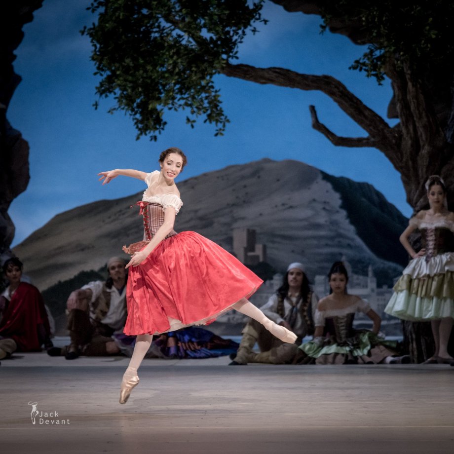 Pas de sept bohémiens, with Daria Sukhorukova as Paquita (2014), photo by Jack Devant©