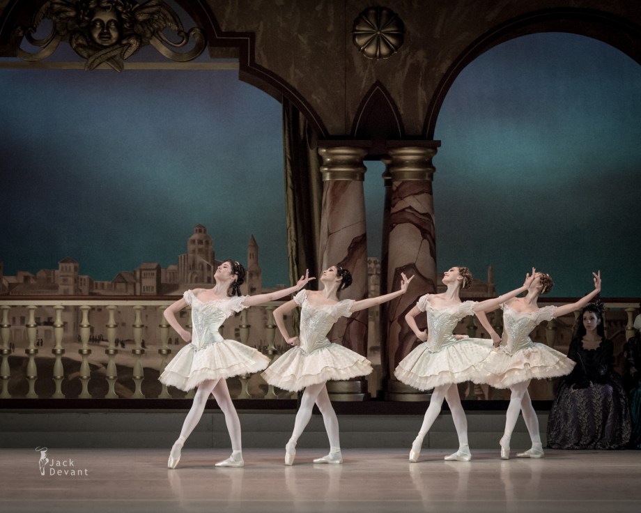 Grand Pas Classique (2014), photo by Jack Devant©