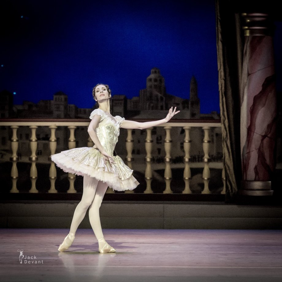 Grand Pas Classique, with Daria Sukhorukova as Paquita (2014), photo by Jack Devant©