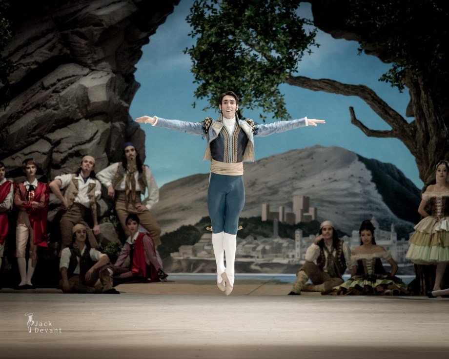 Javier Amo in the Pas de trois (2014), photo by Jack Devant©