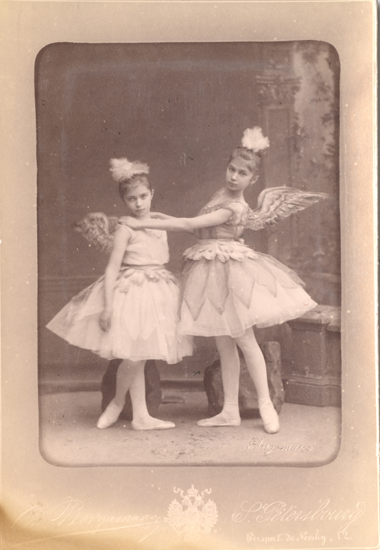Students from the Imperial Ballet School (1884)