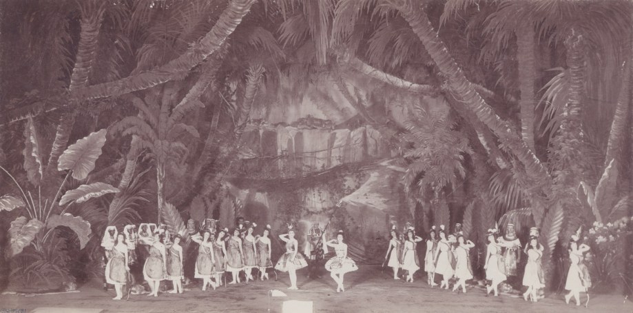 The Grand Pas des chasseress of Act 1 in the 1898 revival: in the centre is Matilda Kschessinskaya as Princess Aspicia (1898)