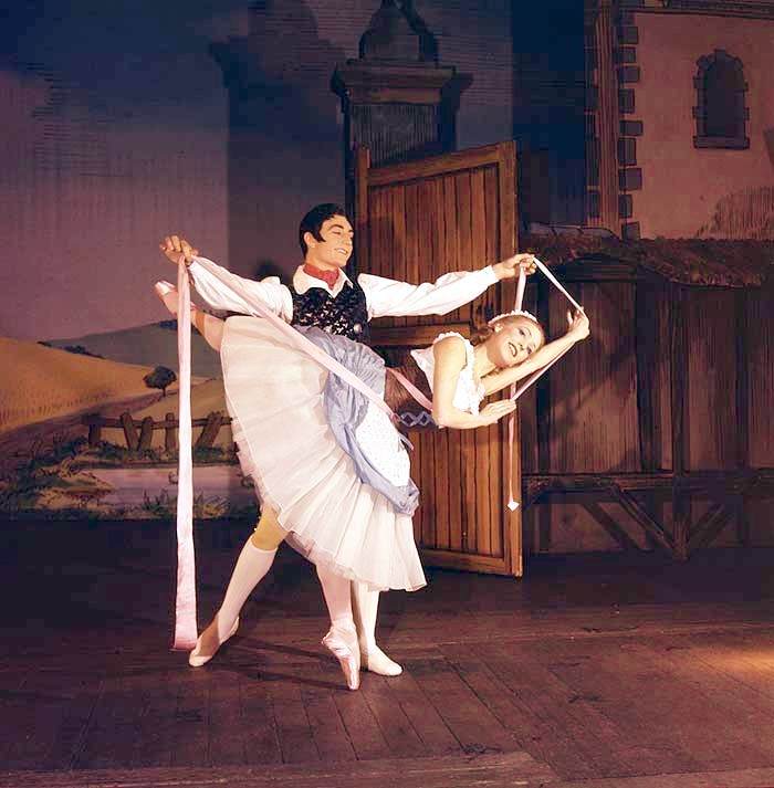 Nadia Nerina as Lise and David Blair as Colas in Ashton's La Fille mal gardée (1960)